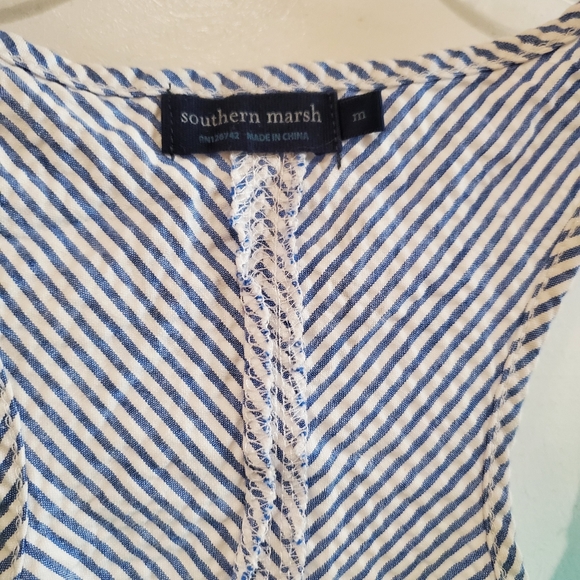 Woman's Southern Marsh tank top. Size medium - Picture 3 of 5